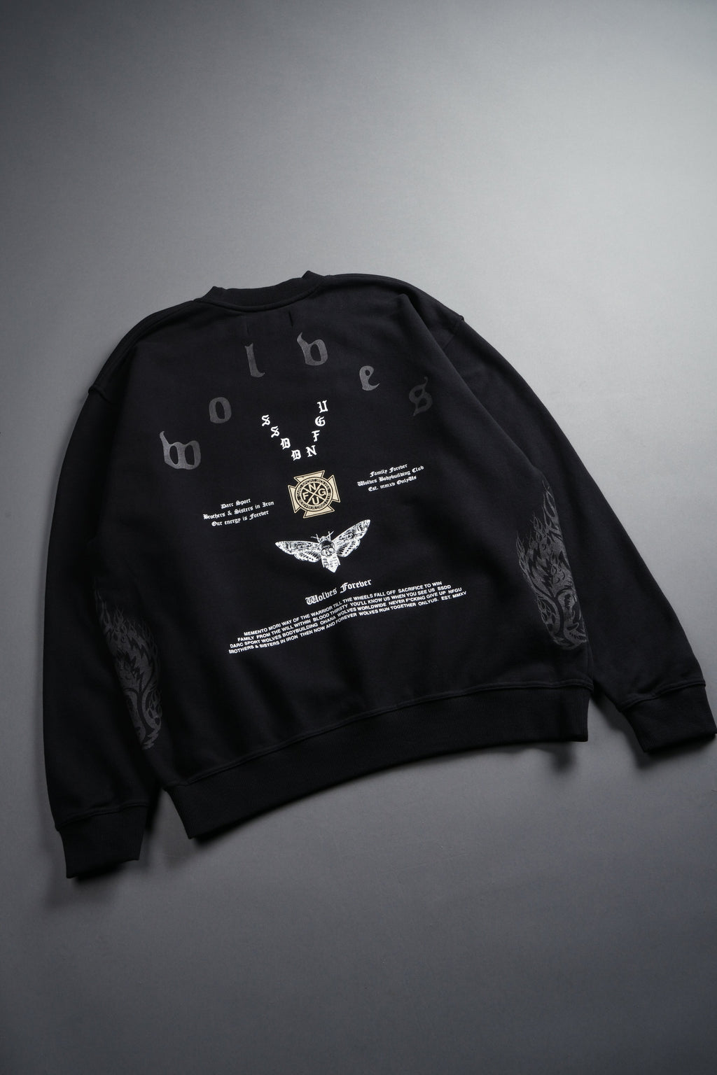 Lineage Frvr London Crewneck in Black — imagem 12