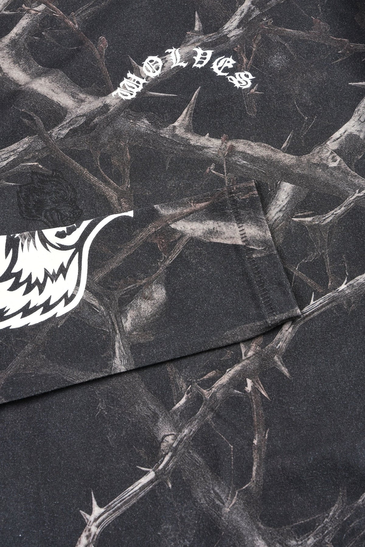 Hesh Chopper Eden Ls Tee In Darc Thorns