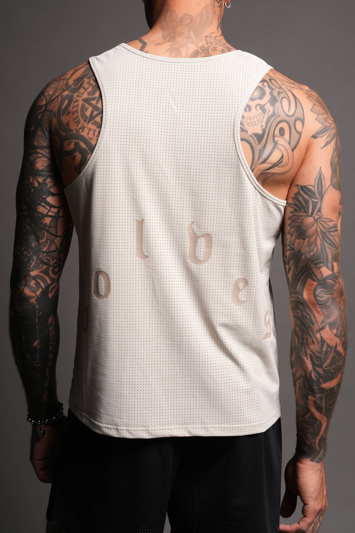 Pyramid V3 Rocky Running Tank In Cream - imagem 8