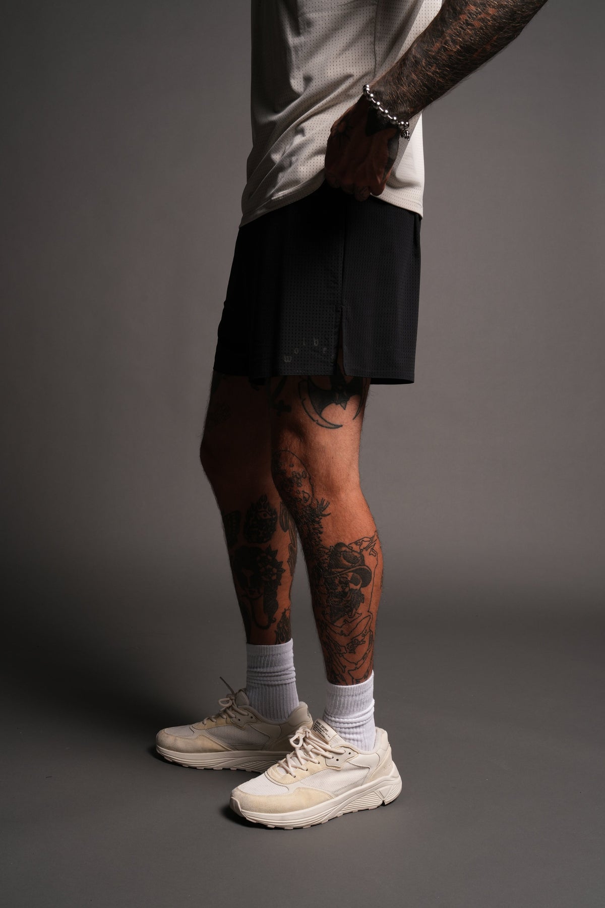 Pyramid V3 Rocky Running Shorts In Black - imagem 4