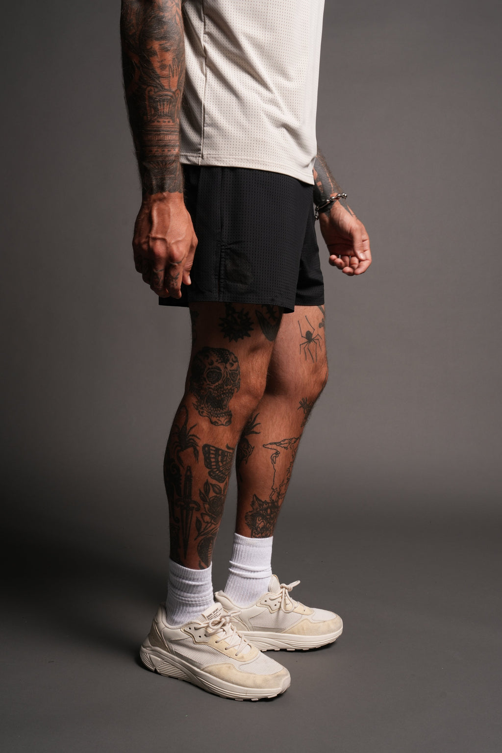 Pyramid V3 Rocky Running Shorts In Black - imagem 5