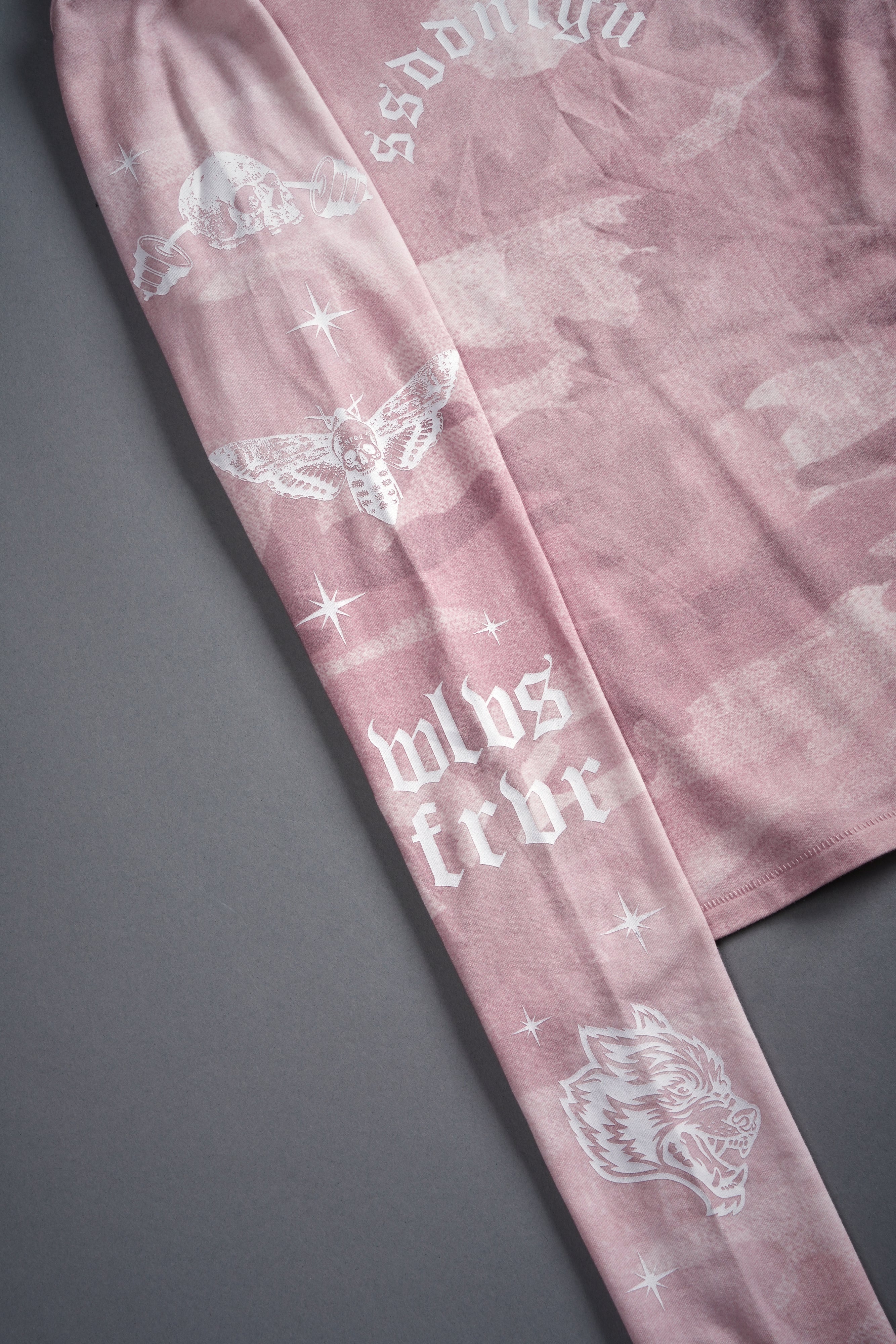FRVR in the Stars "Eden" L/S Tee in Blush Vintage Woodland Camo — imagem 6