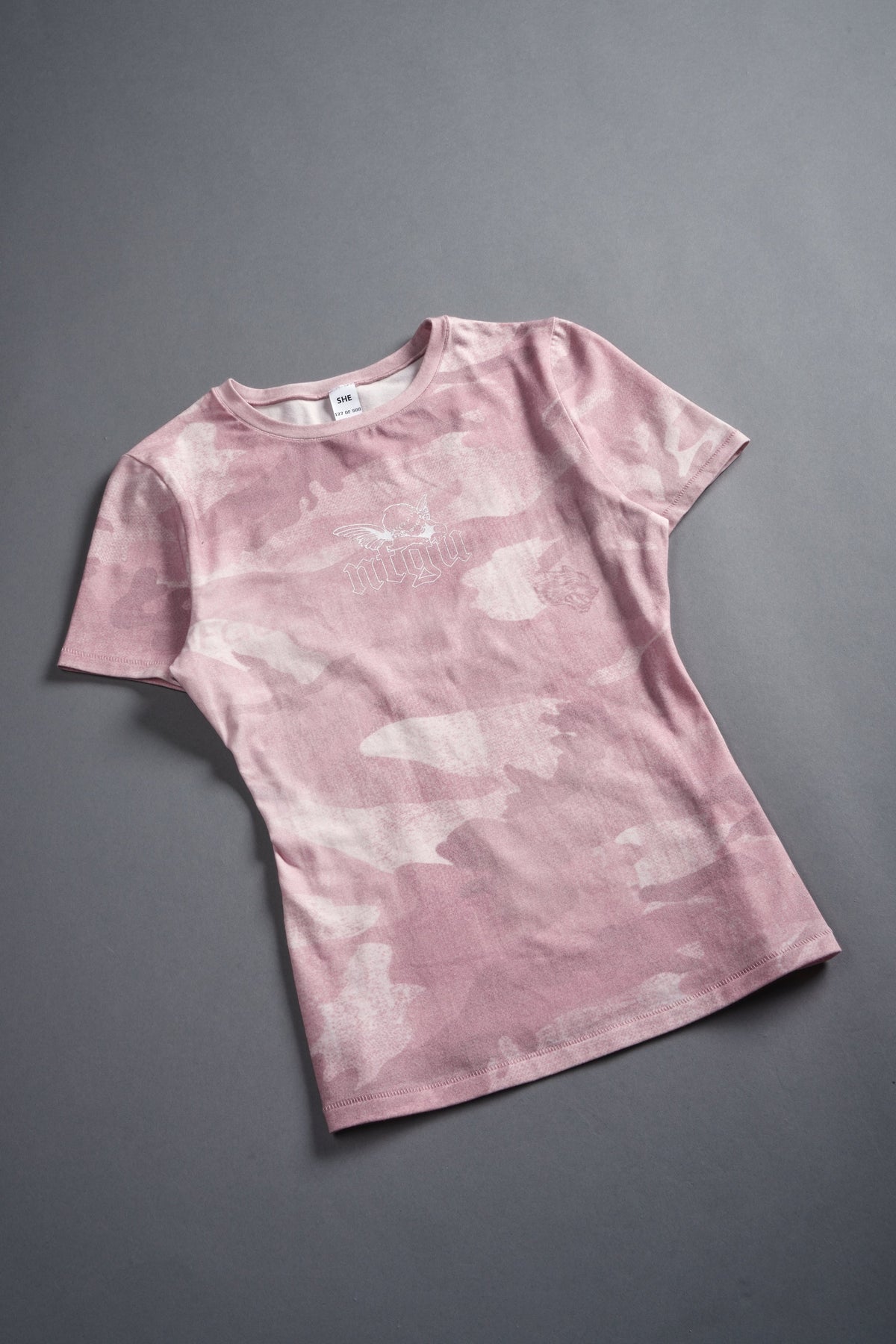 Cherub NFGU "Eden" S/S Tee in Blush Vintage Woodland Camo - imagem 3