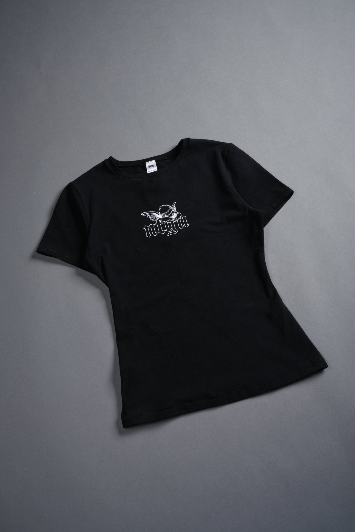 Cherub NFGU "Eden" S/S Tee in Black - imagem 3