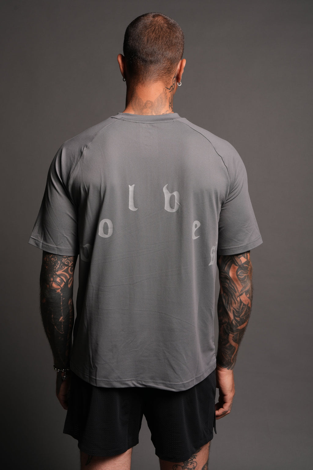 Pyramid V3 Dry Wolf Raglan Ss Tee In Slate Gray - imagem 2