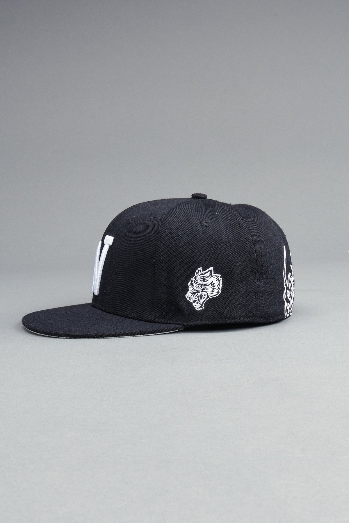 Mantra Fitted Cap In Black
