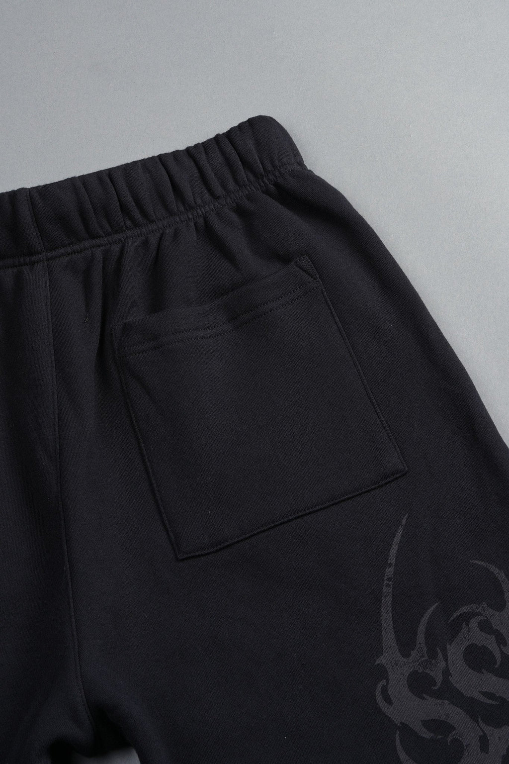 Ssddnfgu Raw Hem Oversized Post Lounge Sweat Shorts In Black