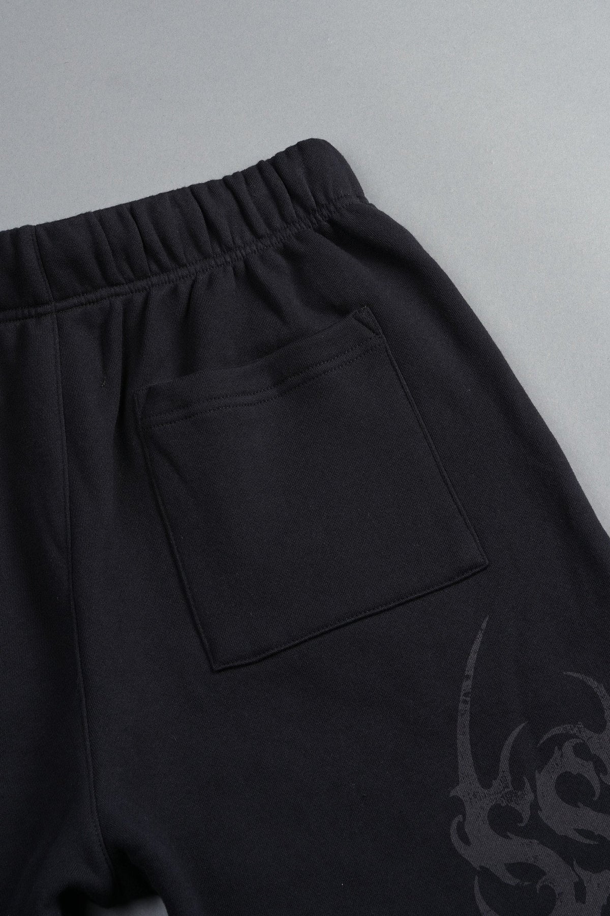 Ssddnfgu Raw Hem Oversized Post Lounge Sweat Shorts In Black