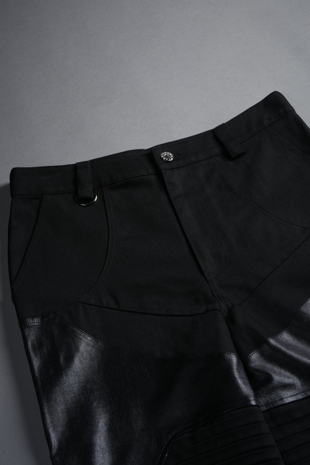 Wolf Chopper Onyx Pants in Black — imagem 7