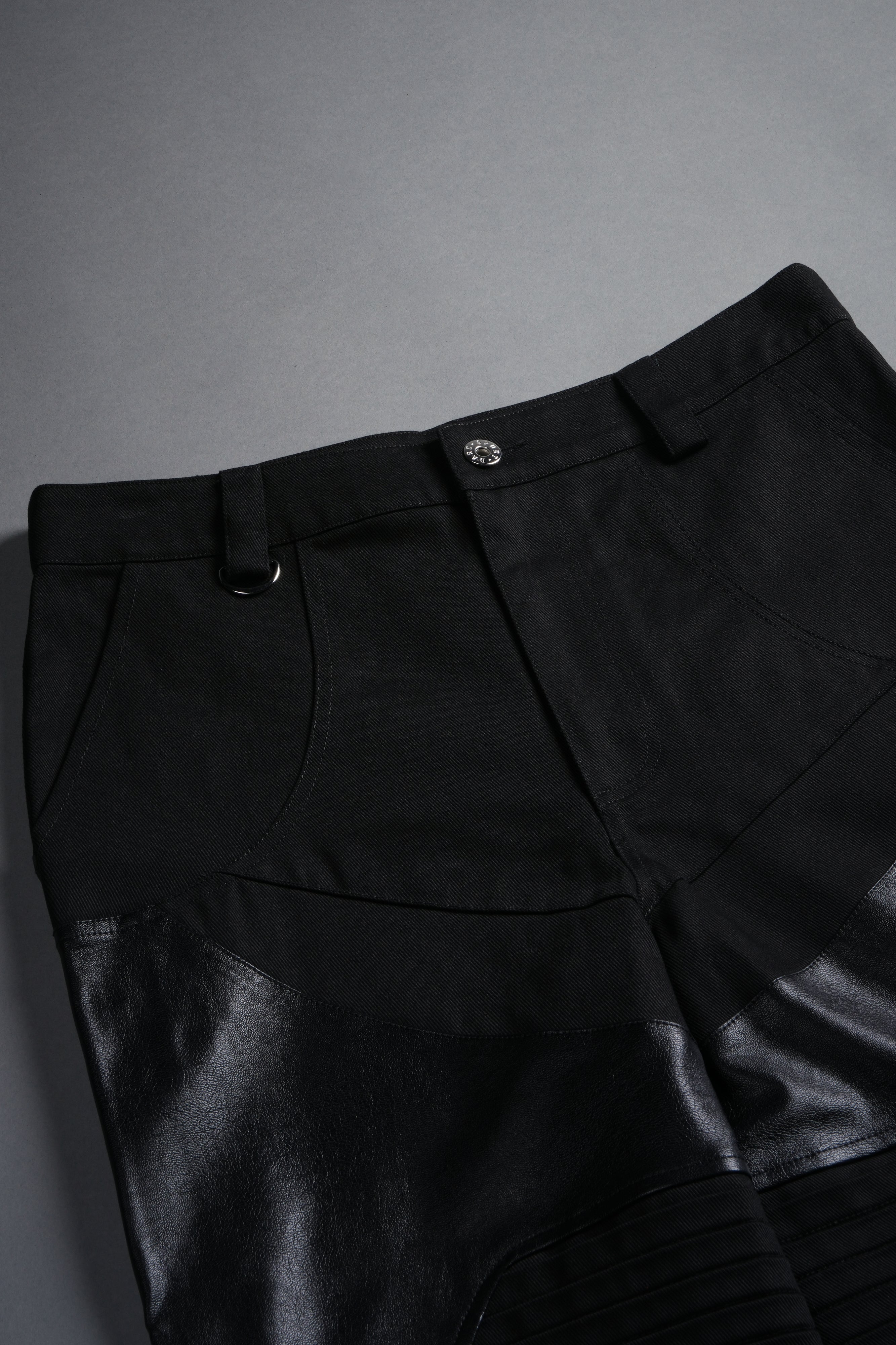 Wolf Chopper Onyx Pants in Black — imagem 7