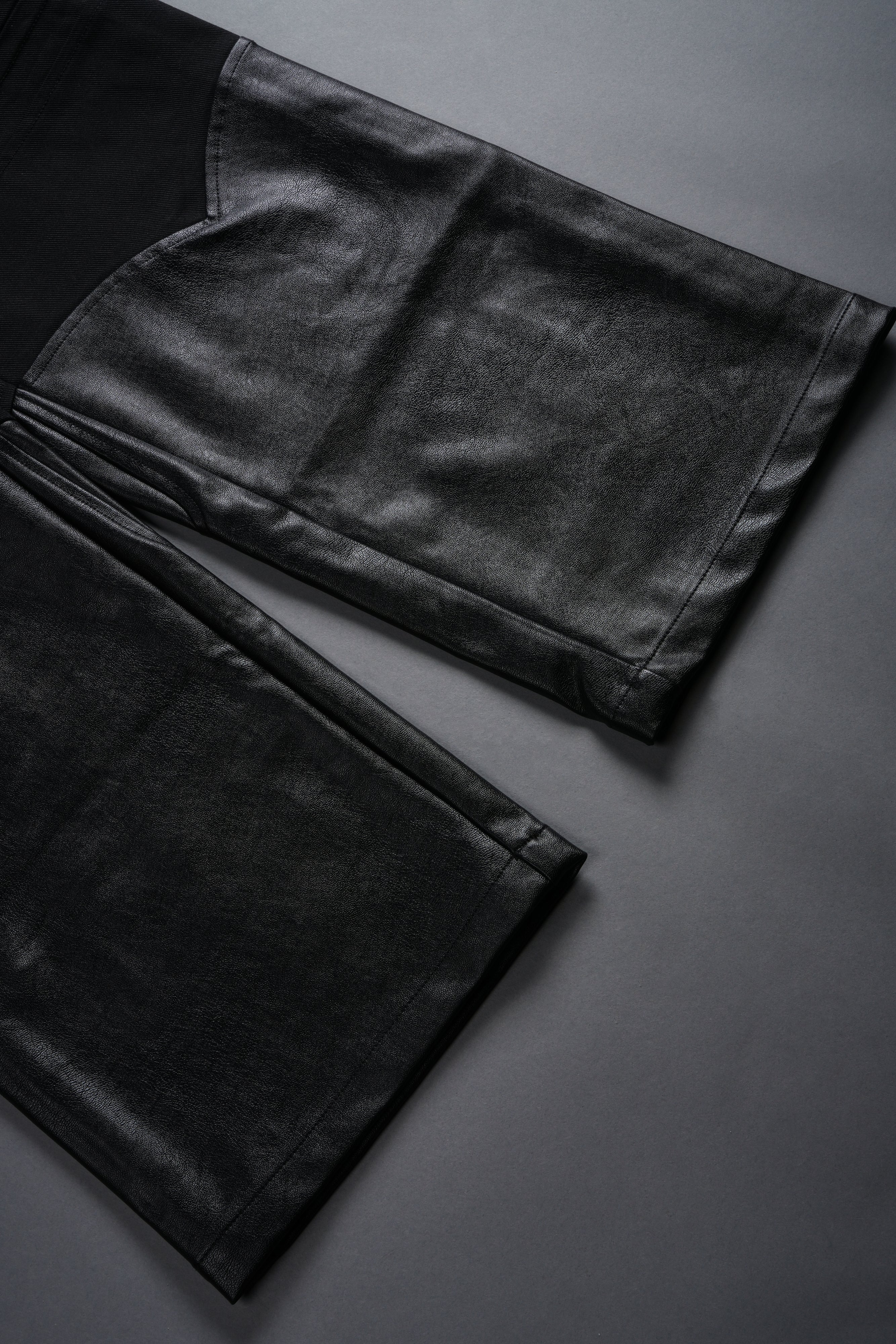 Wolf Chopper Onyx Pants in Black — imagem 9