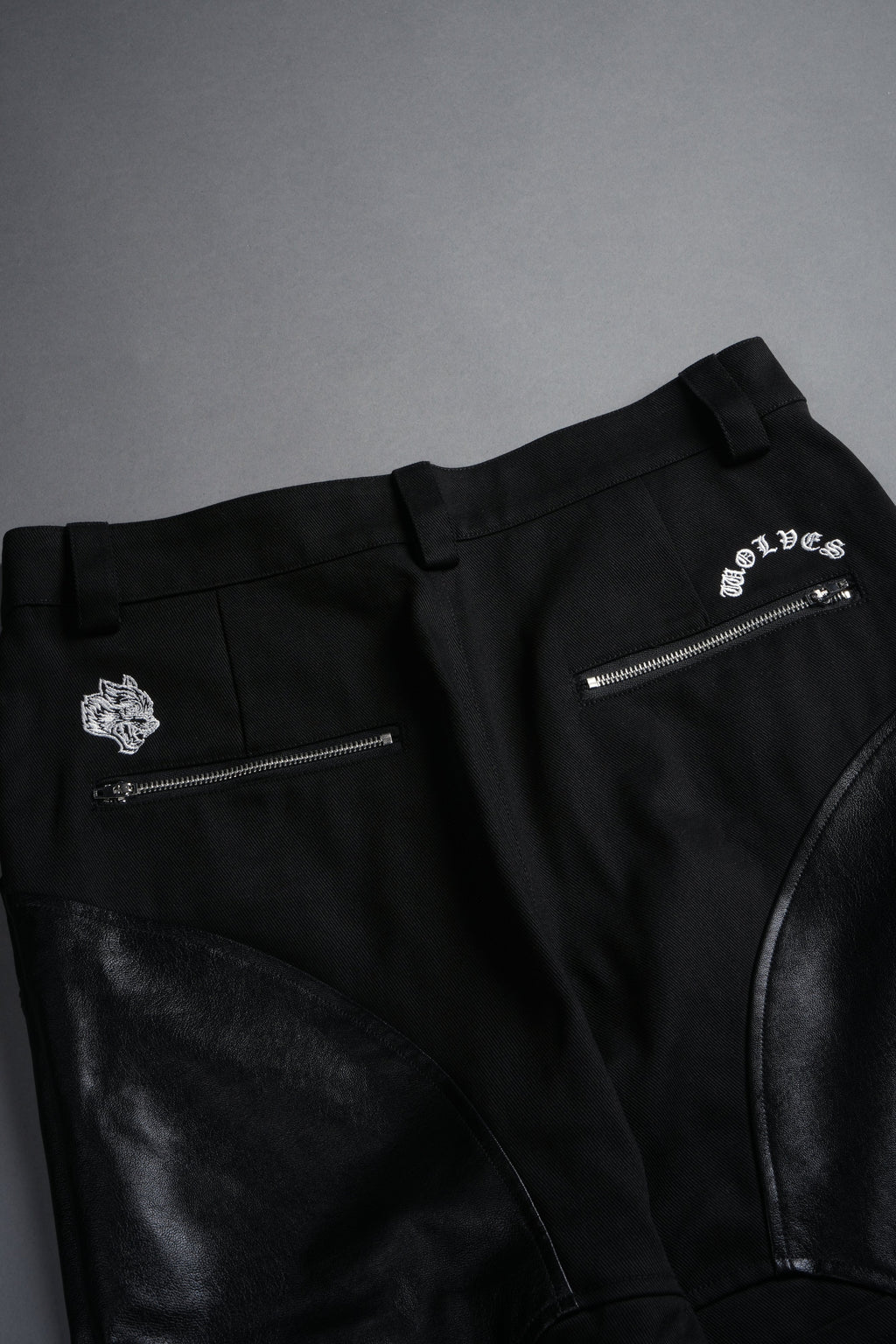 Wolf Chopper Onyx Pants in Black — imagem 12