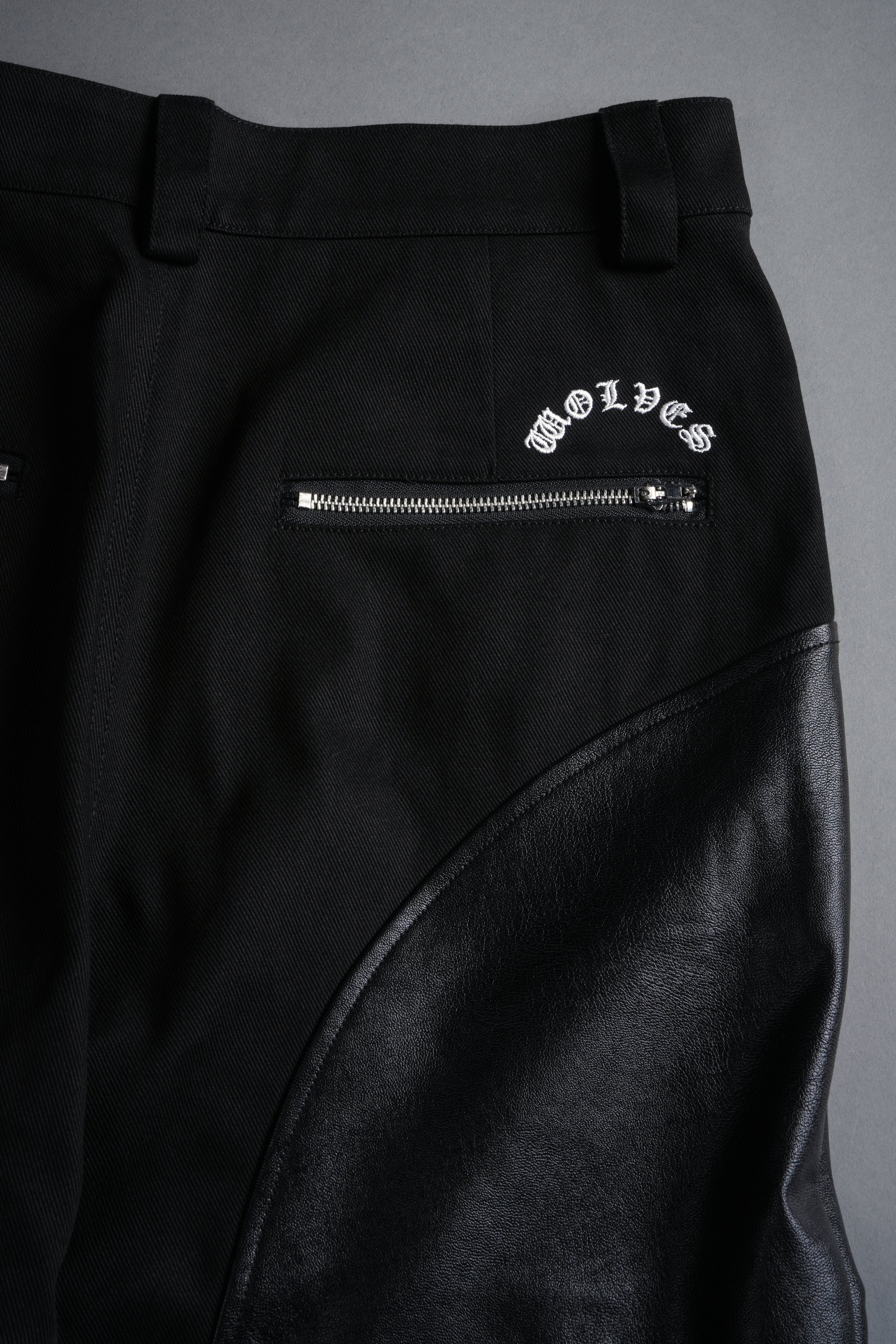 Wolf Chopper Onyx Pants in Black — imagem 14