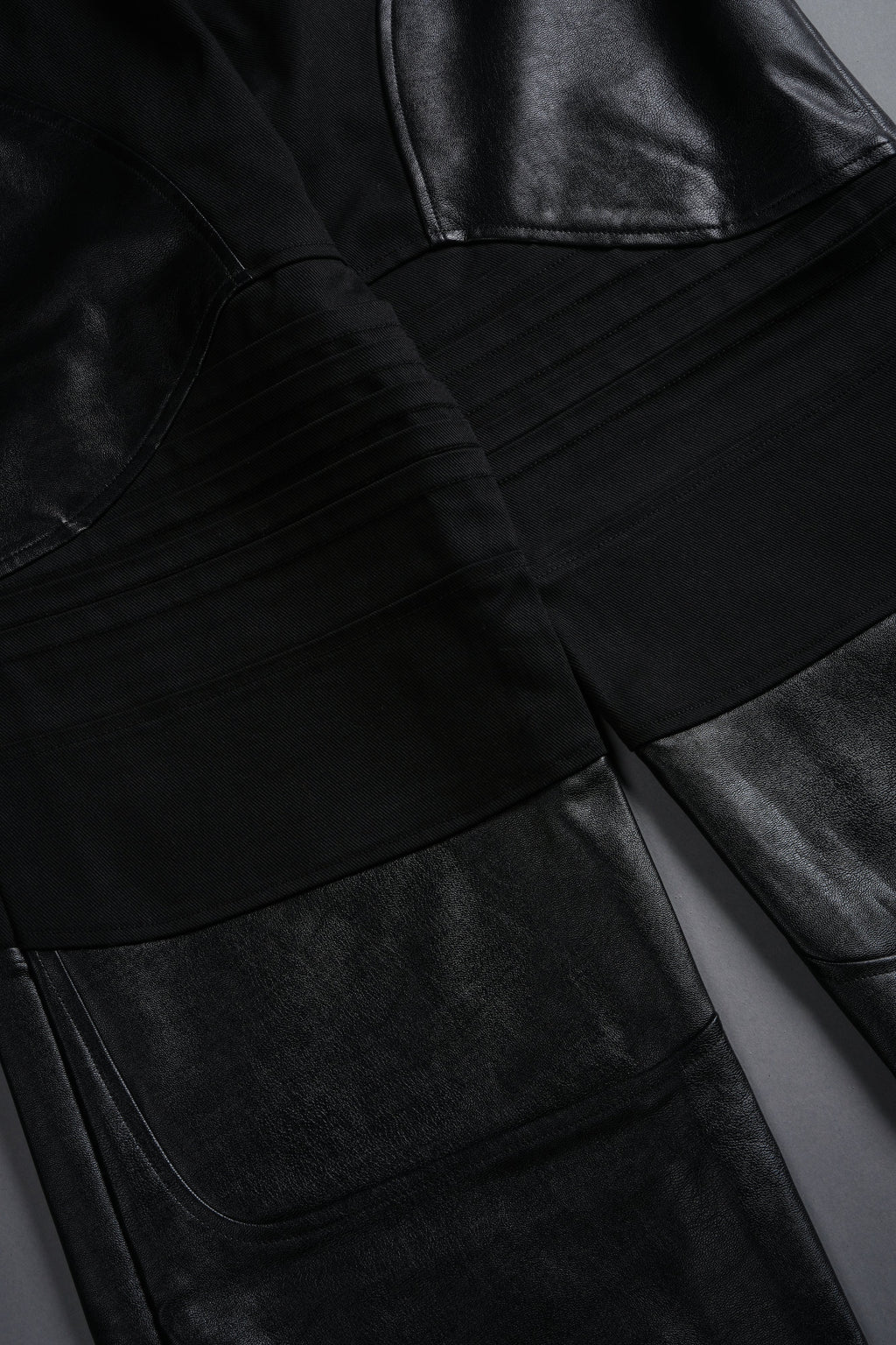 Wolf Chopper Onyx Pants in Black — imagem 15