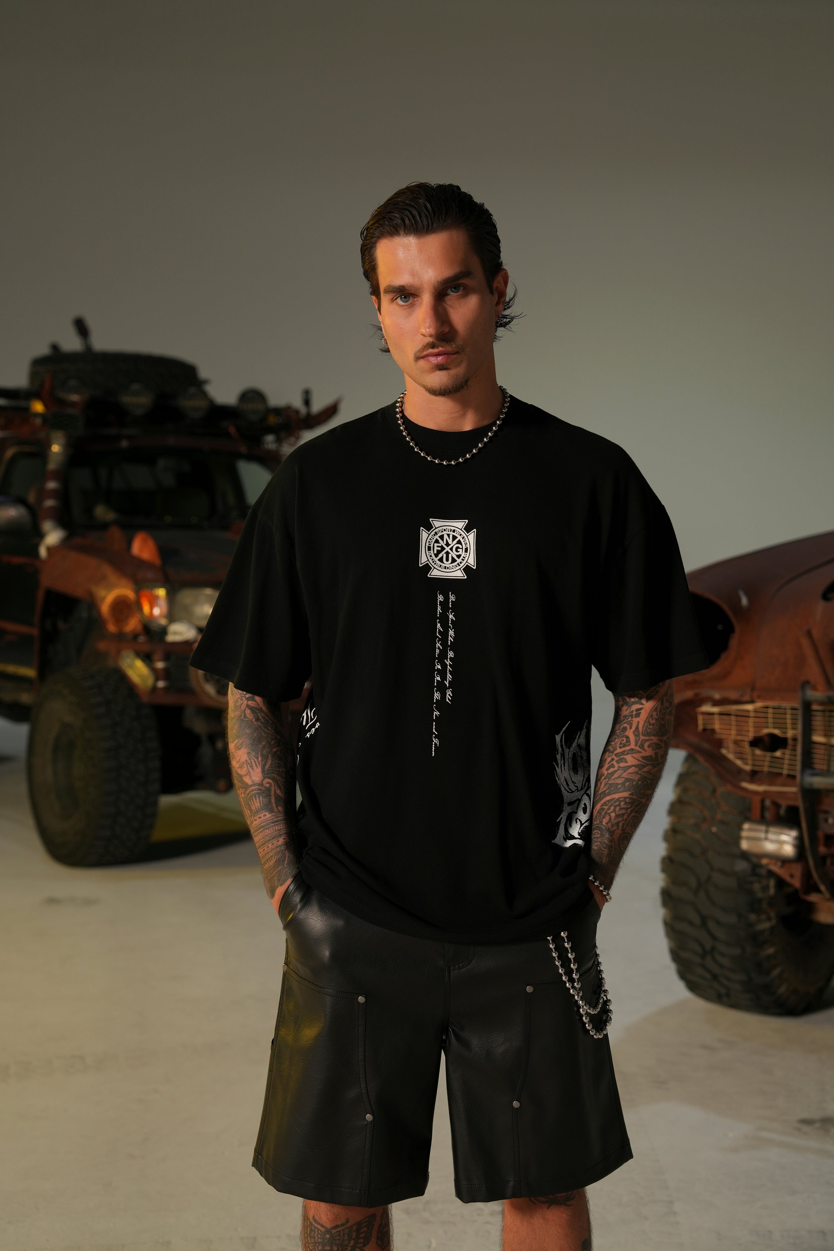 Born Warrior "Side By Side" Series Premium Tee in Black — imagem 6