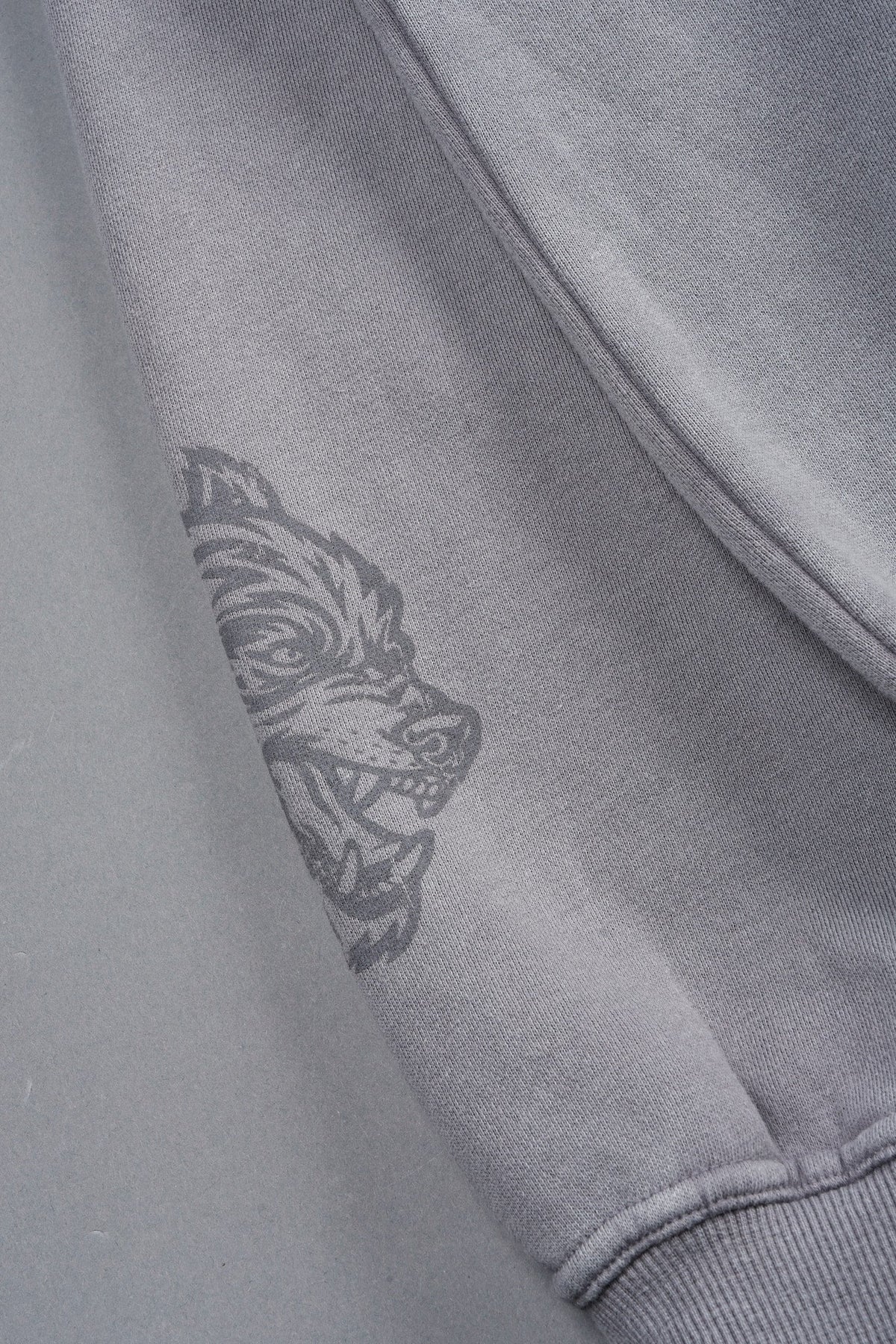 Night Blade Pierce Hoodie In Dove Gray