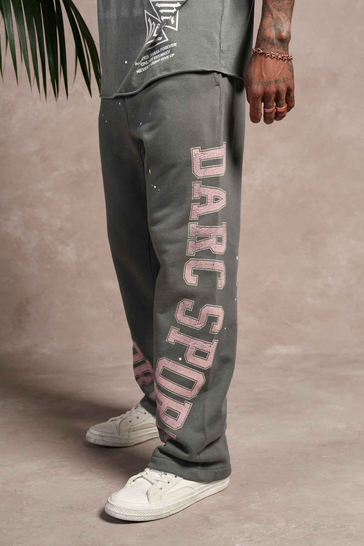 Darc Sport Athletic Club Bigelow Sweat Pants in Slate Gray — imagem 2