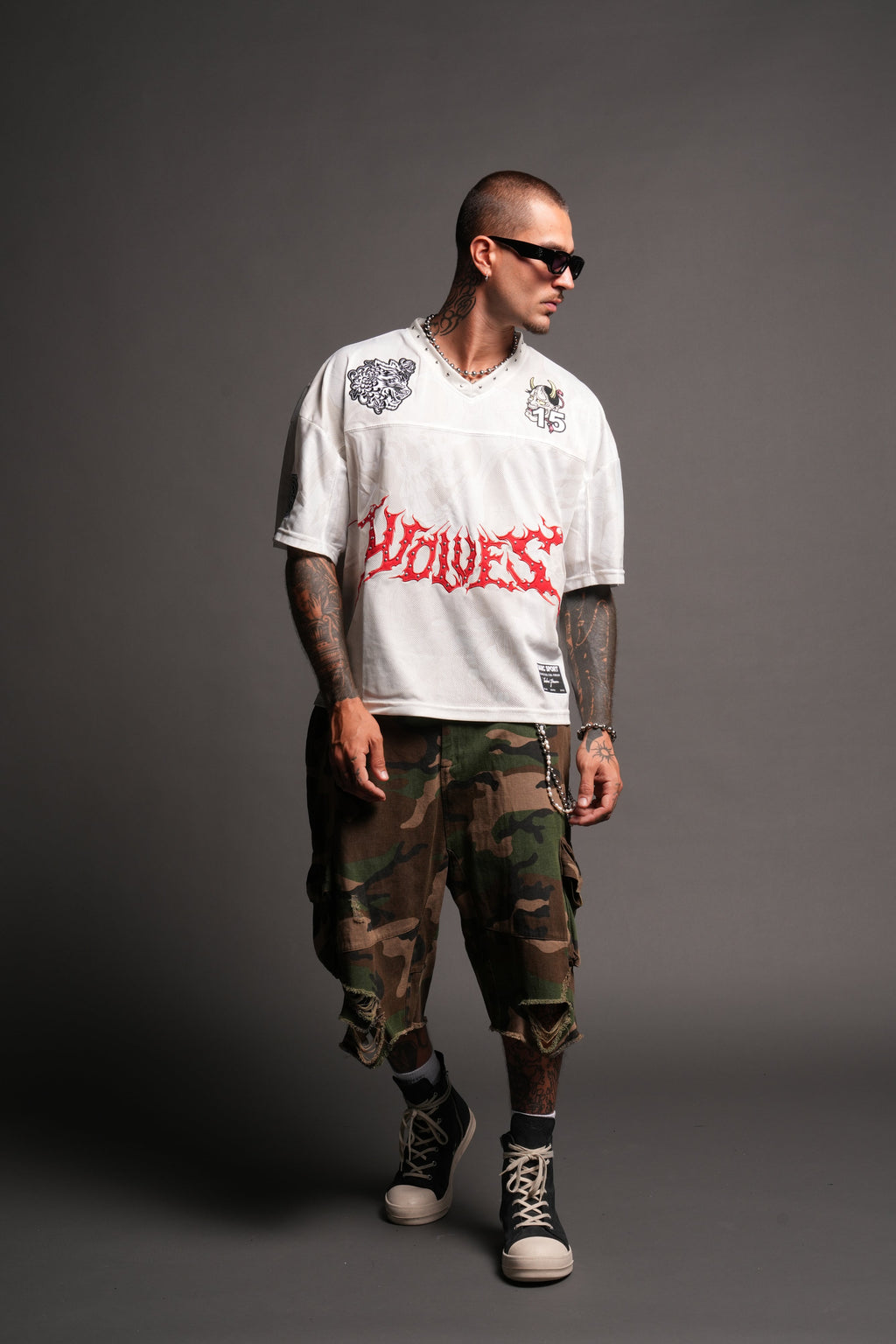 Gashadokuro Emmitt Football Jersey in Cream — imagem 5
