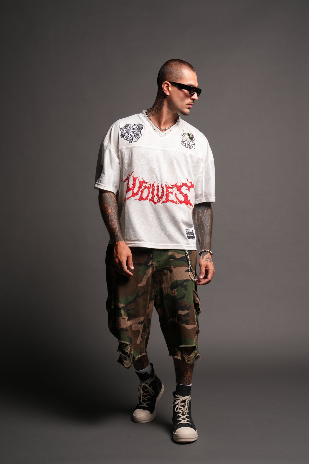 Gashadokuro Emmitt Football Jersey in Cream — imagem 5
