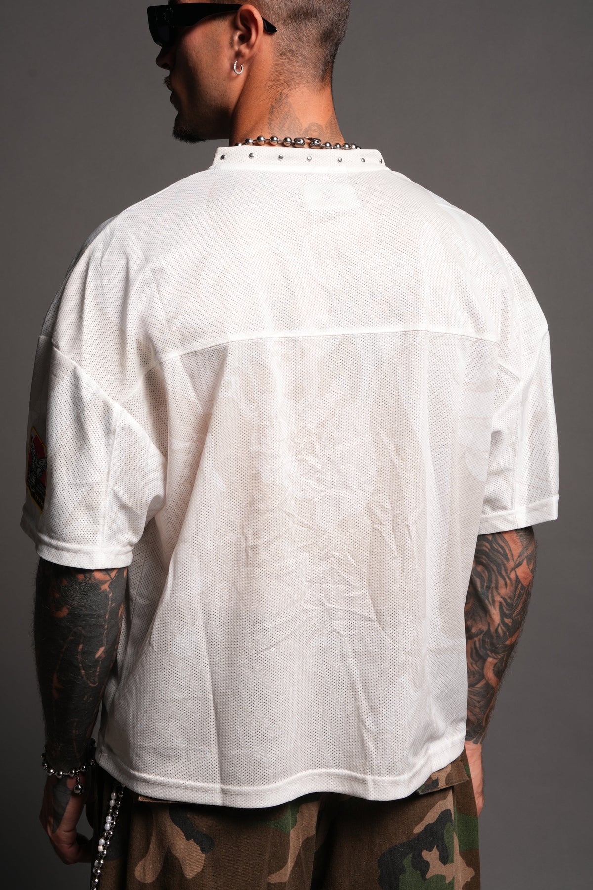 Gashadokuro Emmitt Football Jersey in Cream — imagem 8