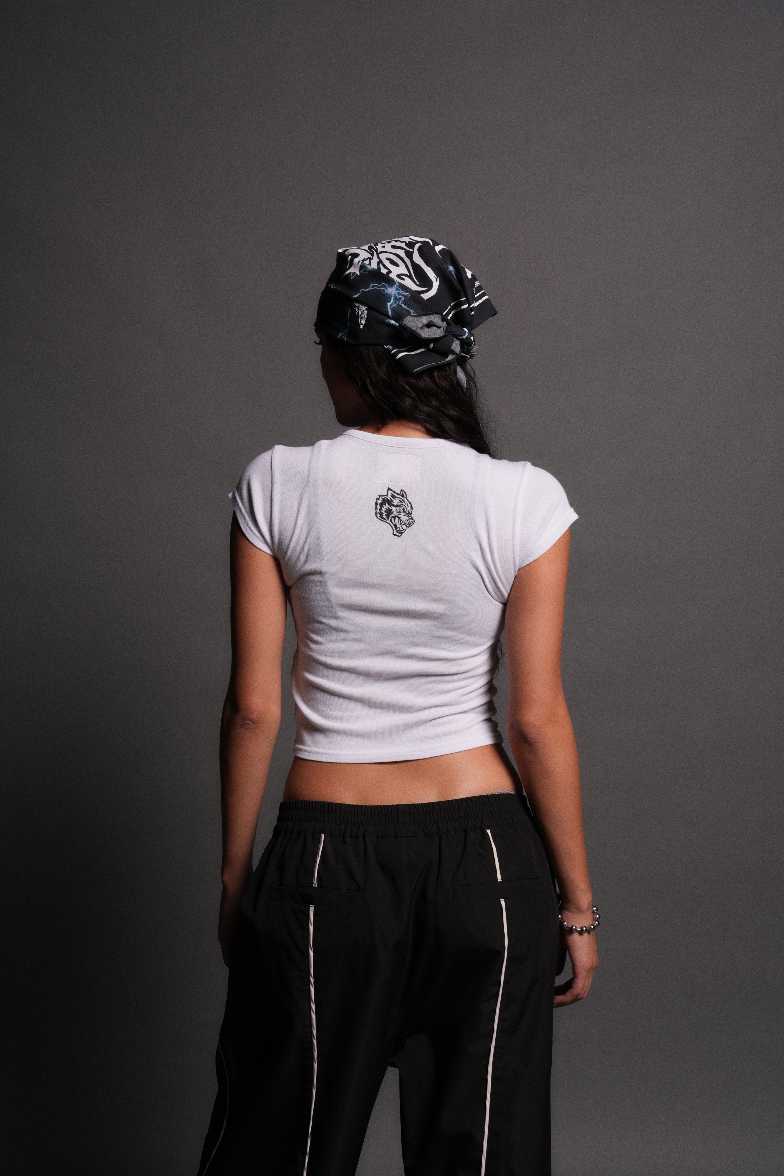 Her Energy "Baby" Tee in White — imagem 2
