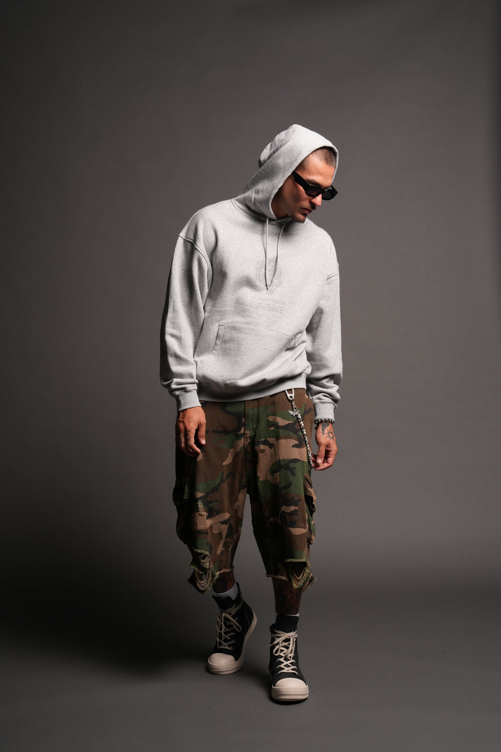 Wolves Have Your Back Bishop Hoodie In Light Athletic Gray - imagem 5