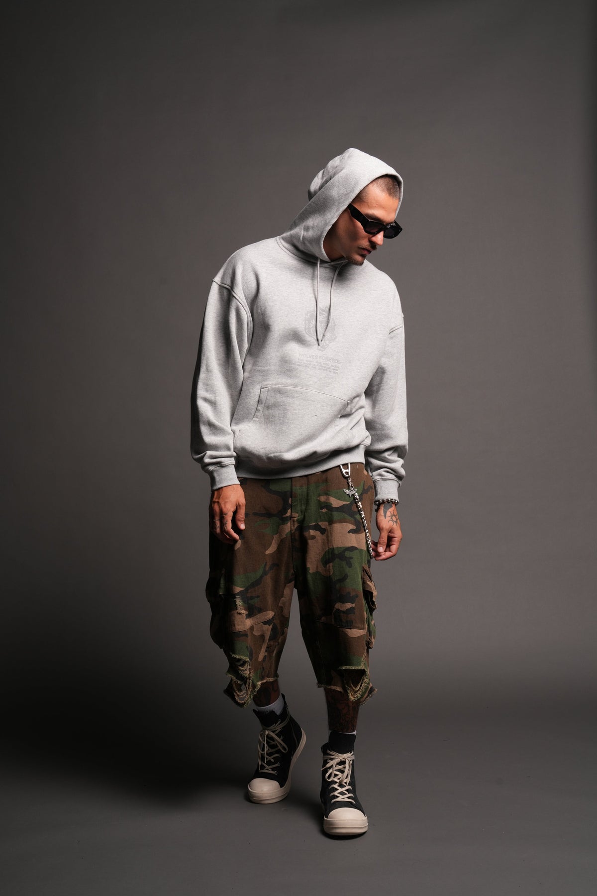 Wolves Have Your Back Bishop Hoodie In Light Athletic Gray - imagem 5