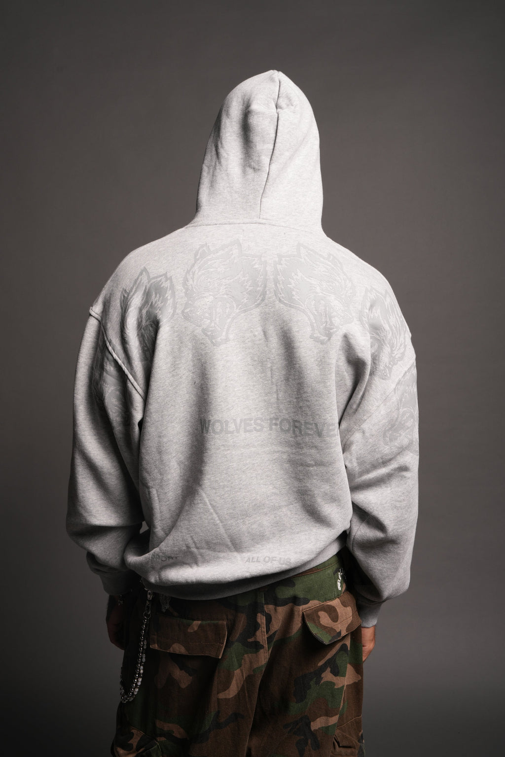 Wolves Have Your Back Bishop Hoodie In Light Athletic Gray - imagem 2