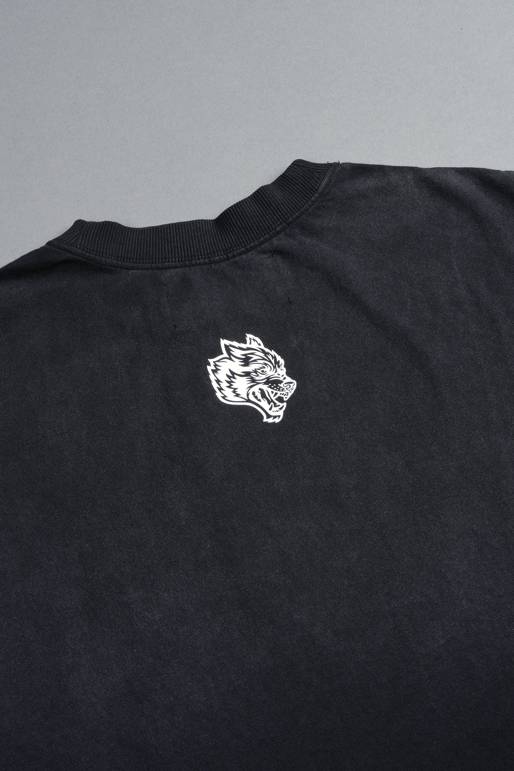 Ds Corazon Grunge Cut-Off Tee In Black Sun Fade
