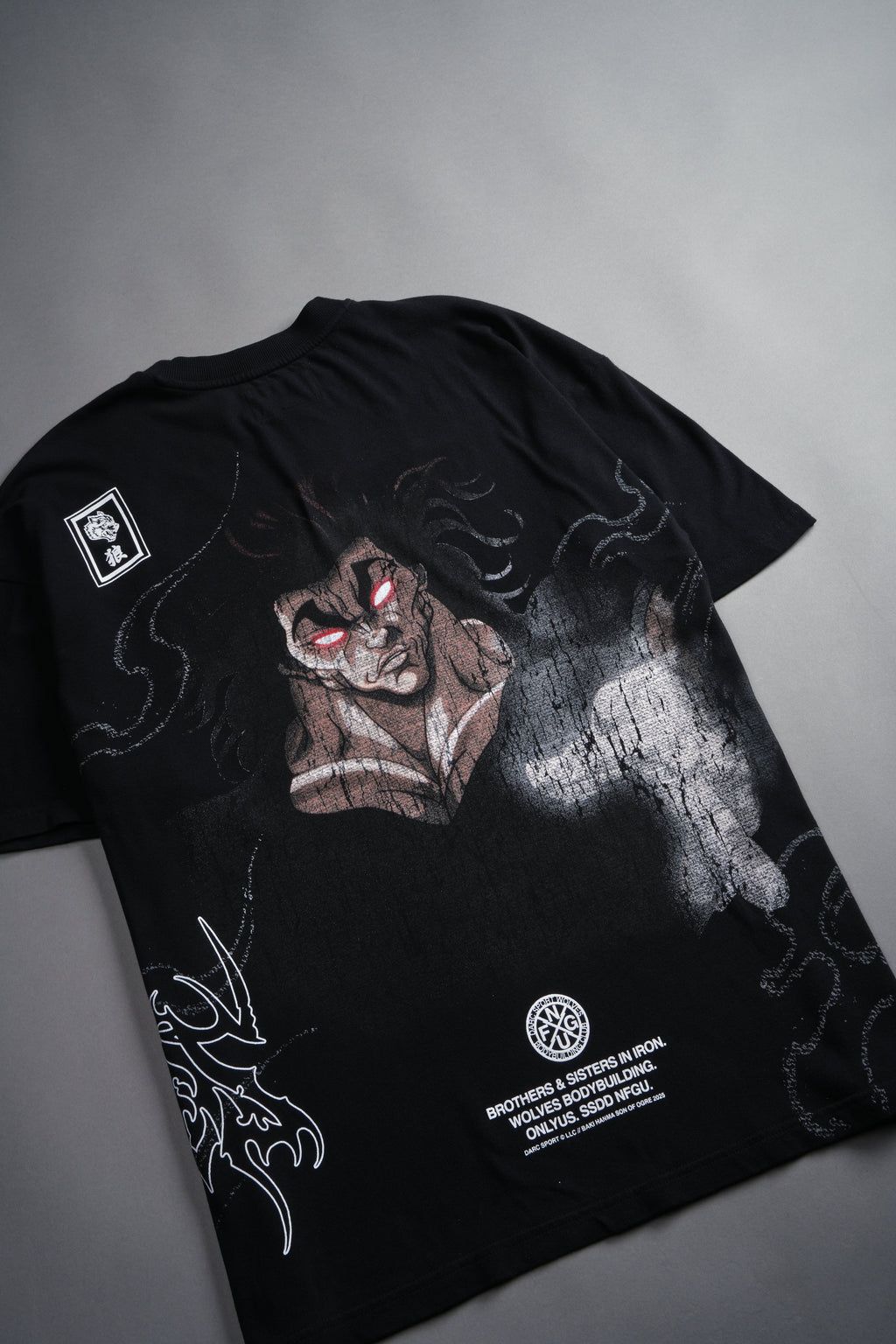 Yujiro Hanma "Side By Side" Series Premium Oversized Tee in Black — imagem 10