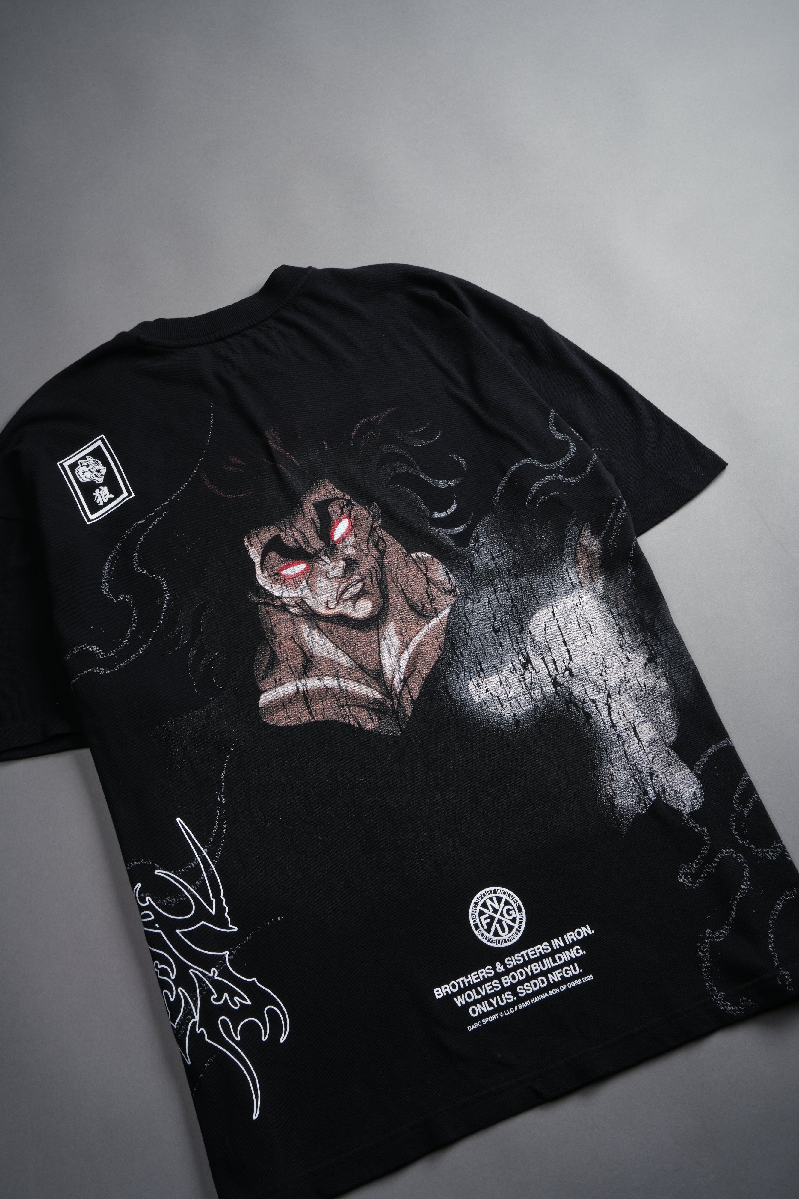 Yujiro Hanma "Side By Side" Series Premium Oversized Tee in Black — imagem 10