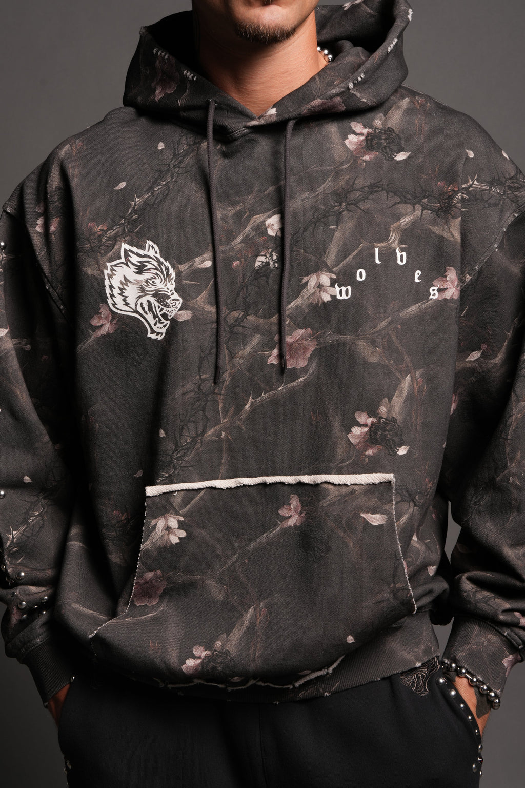 Wolves Heritage Grunge Moatis Hoodie In All Of Us Camo - imagem 7