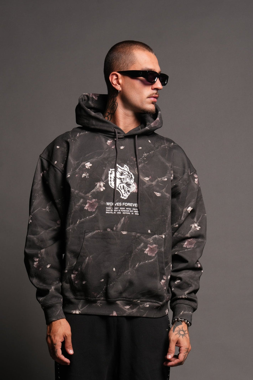 Wolves Have Your Back Bishop Hoodie In All Of Us Camo - imagem 4