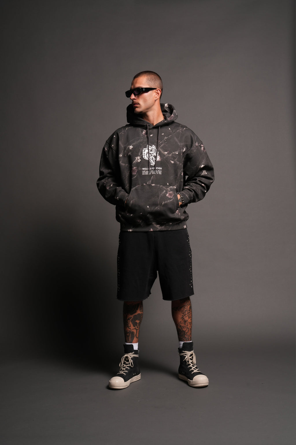 Wolves Have Your Back Bishop Hoodie In All Of Us Camo - imagem 5