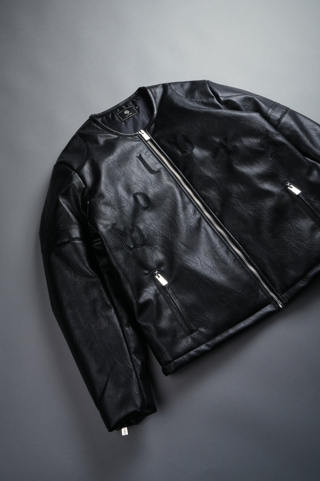 Wolves Pyramid Jesse Biker Jacket in Black - imagem 9