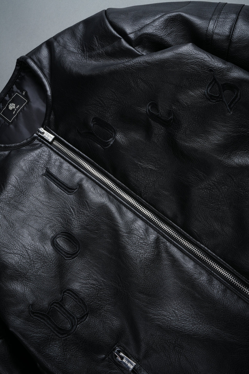 Wolves Pyramid Jesse Biker Jacket in Black - imagem 11