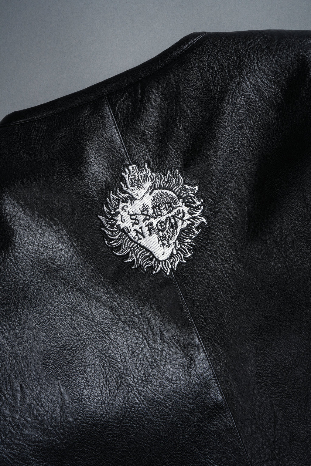 Wolves Pyramid Jesse Biker Jacket in Black - imagem 14