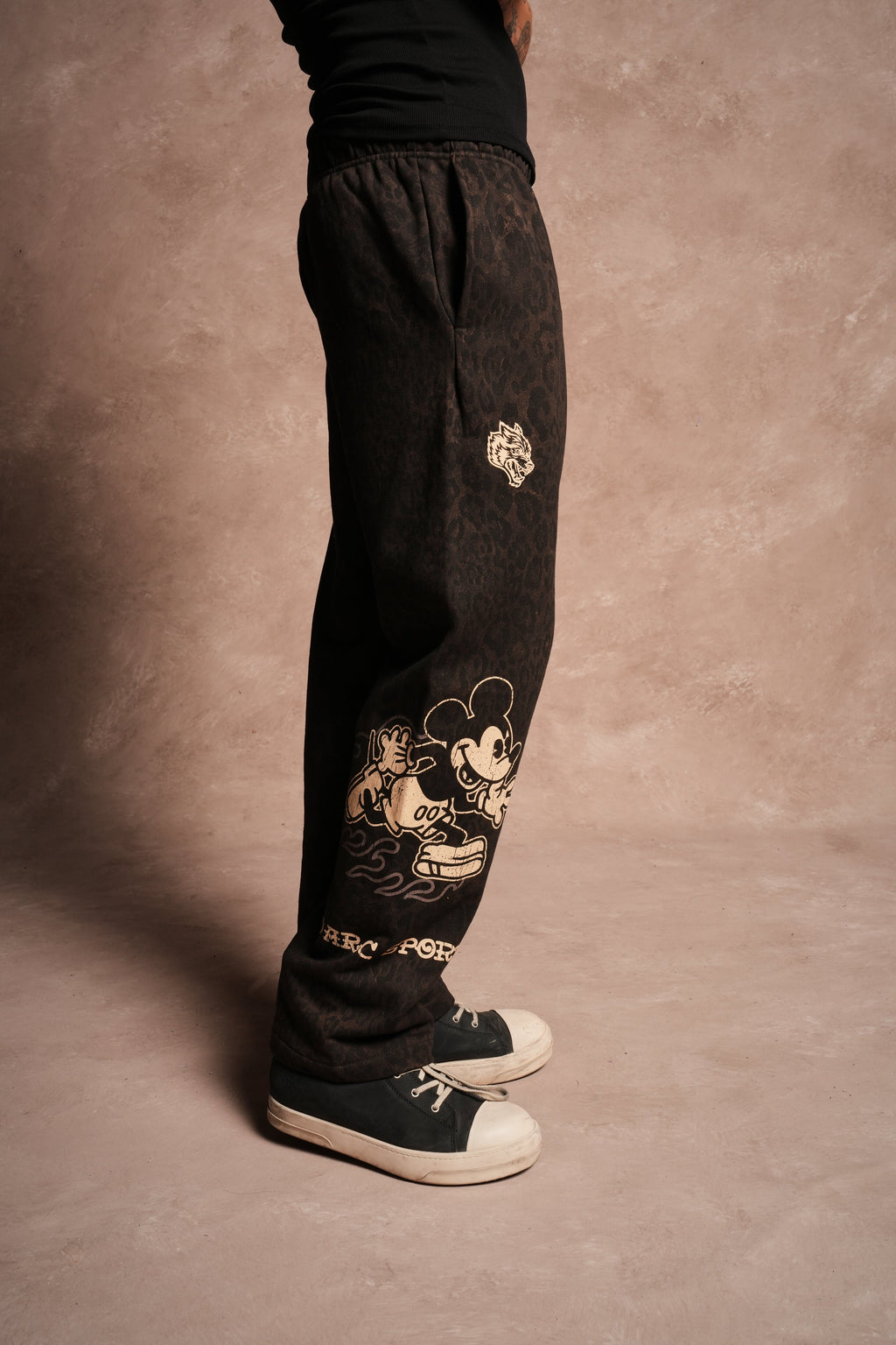 Mickey Mouse Pyramid Bigelow Sweat Pants in Darc Brown Leopard