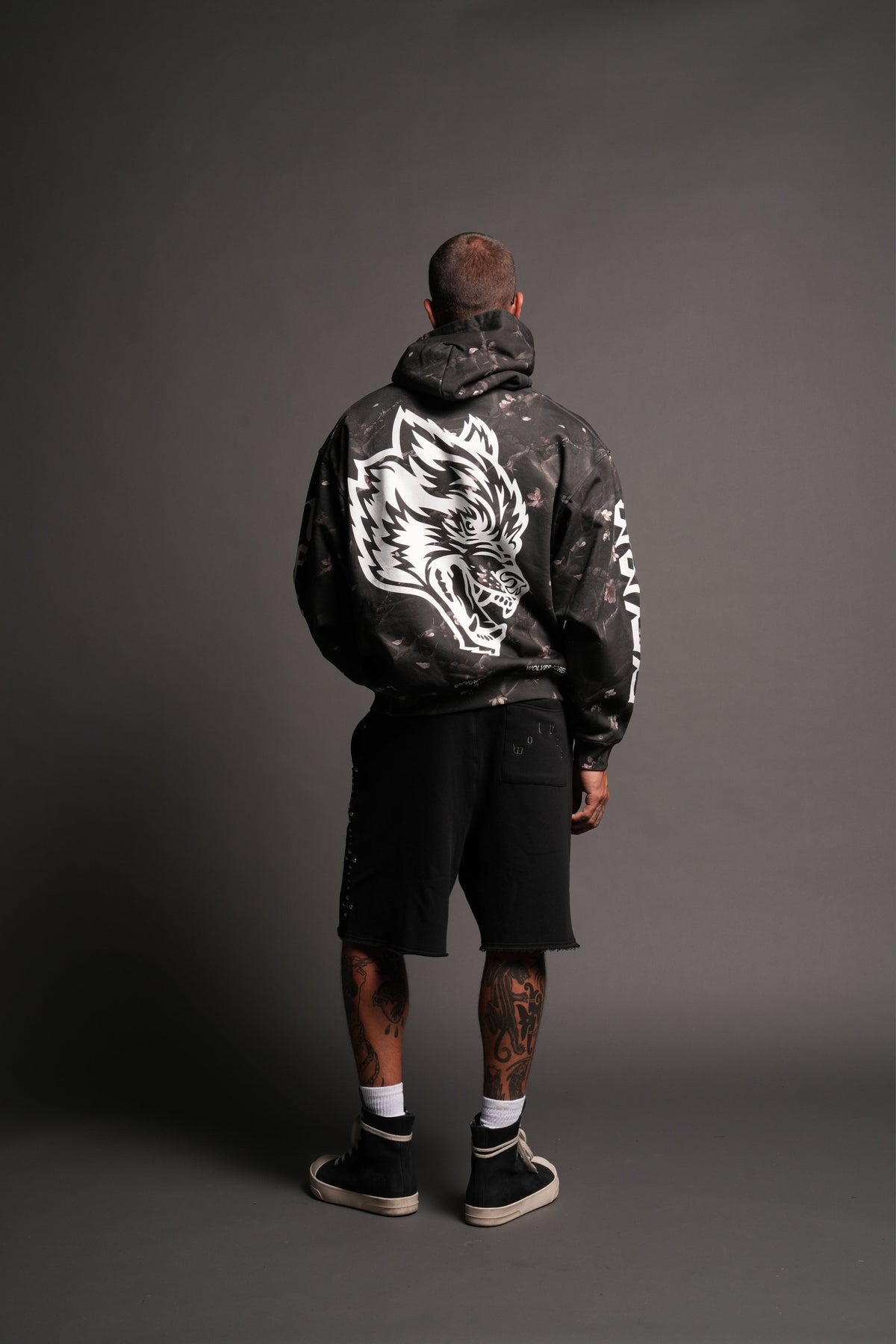 Big Wolf Head Pierce Hoodie In All Of Us Camo - imagem 6