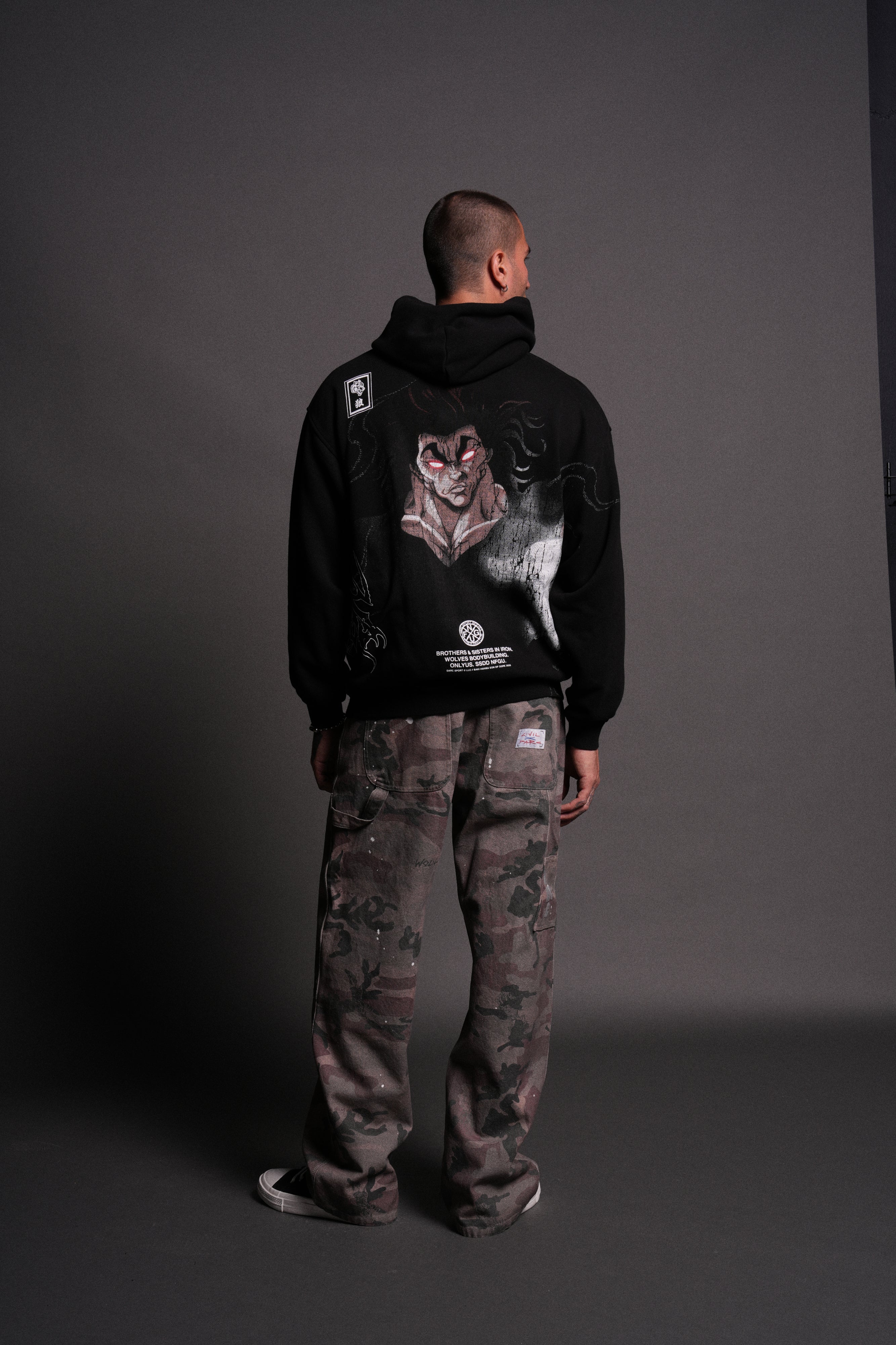 Yujiro Hanma "Pierce" Hoodie in Black — imagem 6
