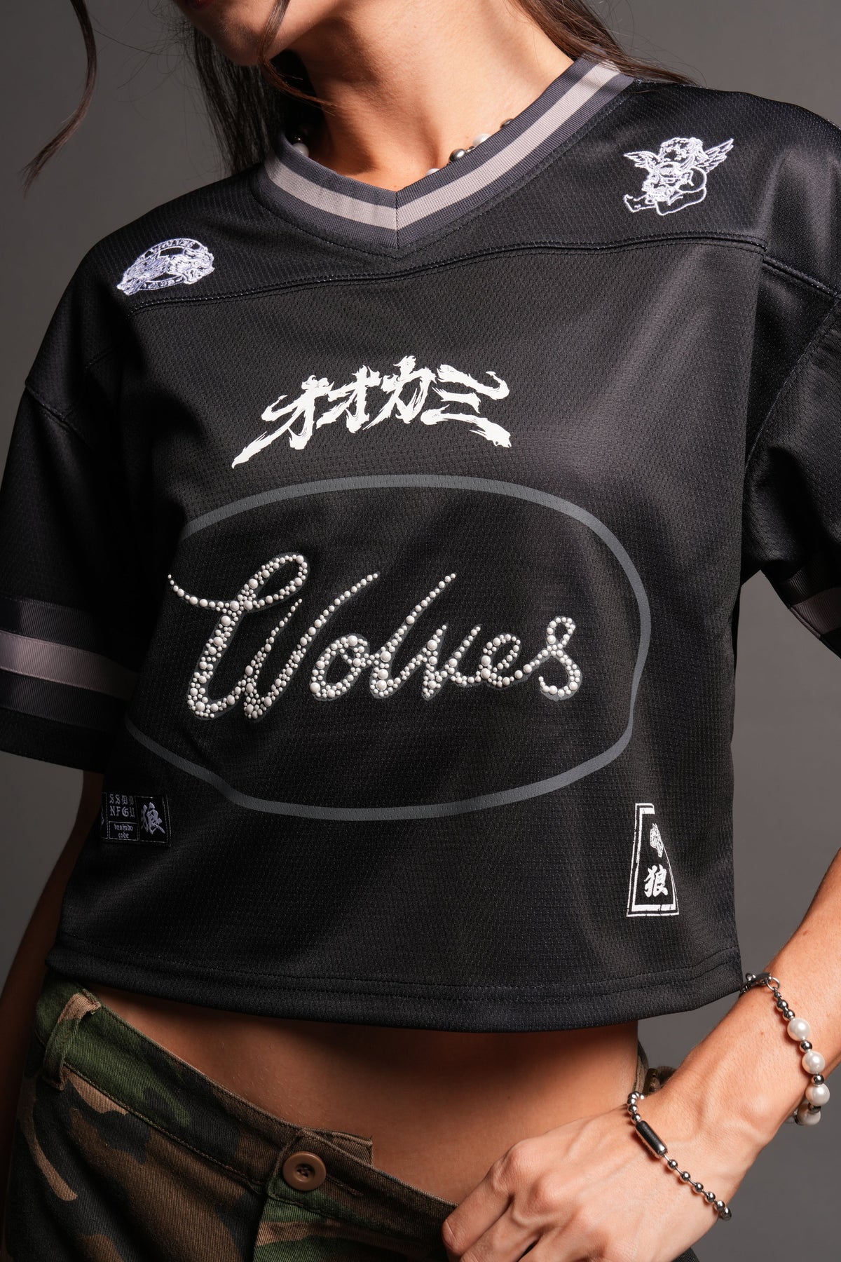 Honor She Football Crop Jersey in Black — imagem 4
