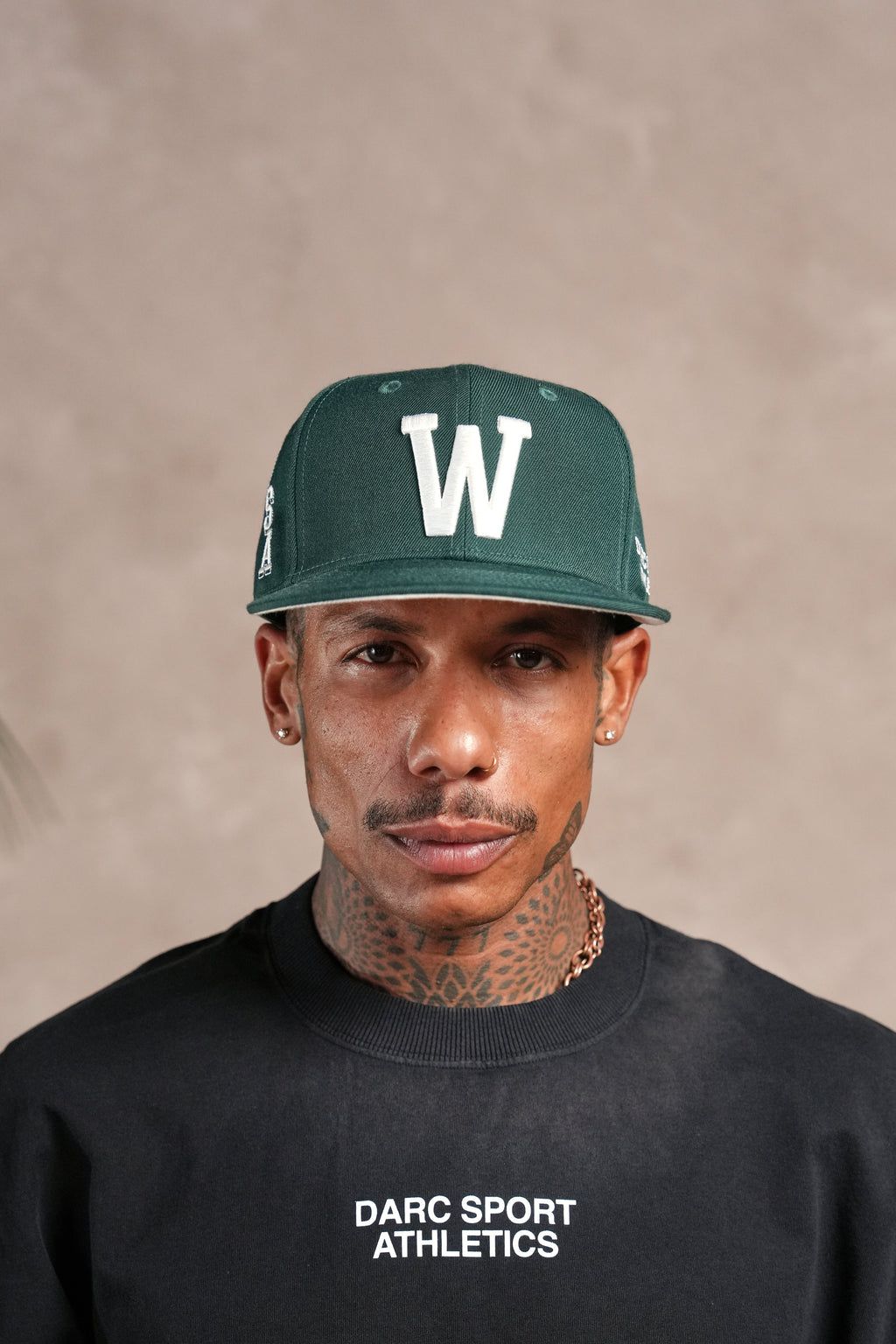 W Athletics Fitted Cap in Forest Pine — imagem principal