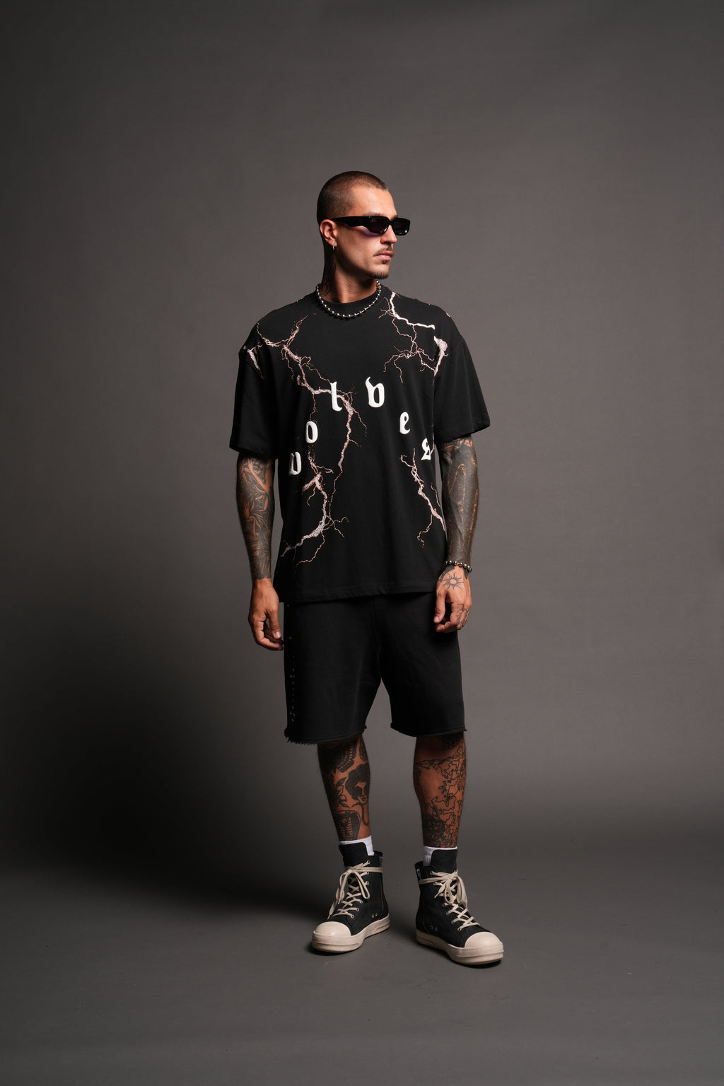 Lightning Frvr Premium Oversized Tee in Black - imagem 5
