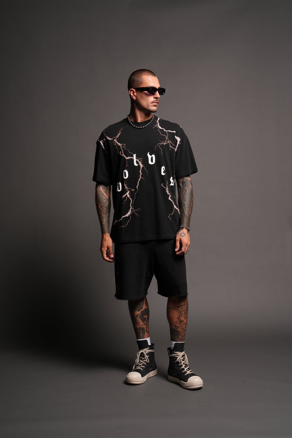 Lightning Frvr Premium Oversized Tee in Black - imagem 5