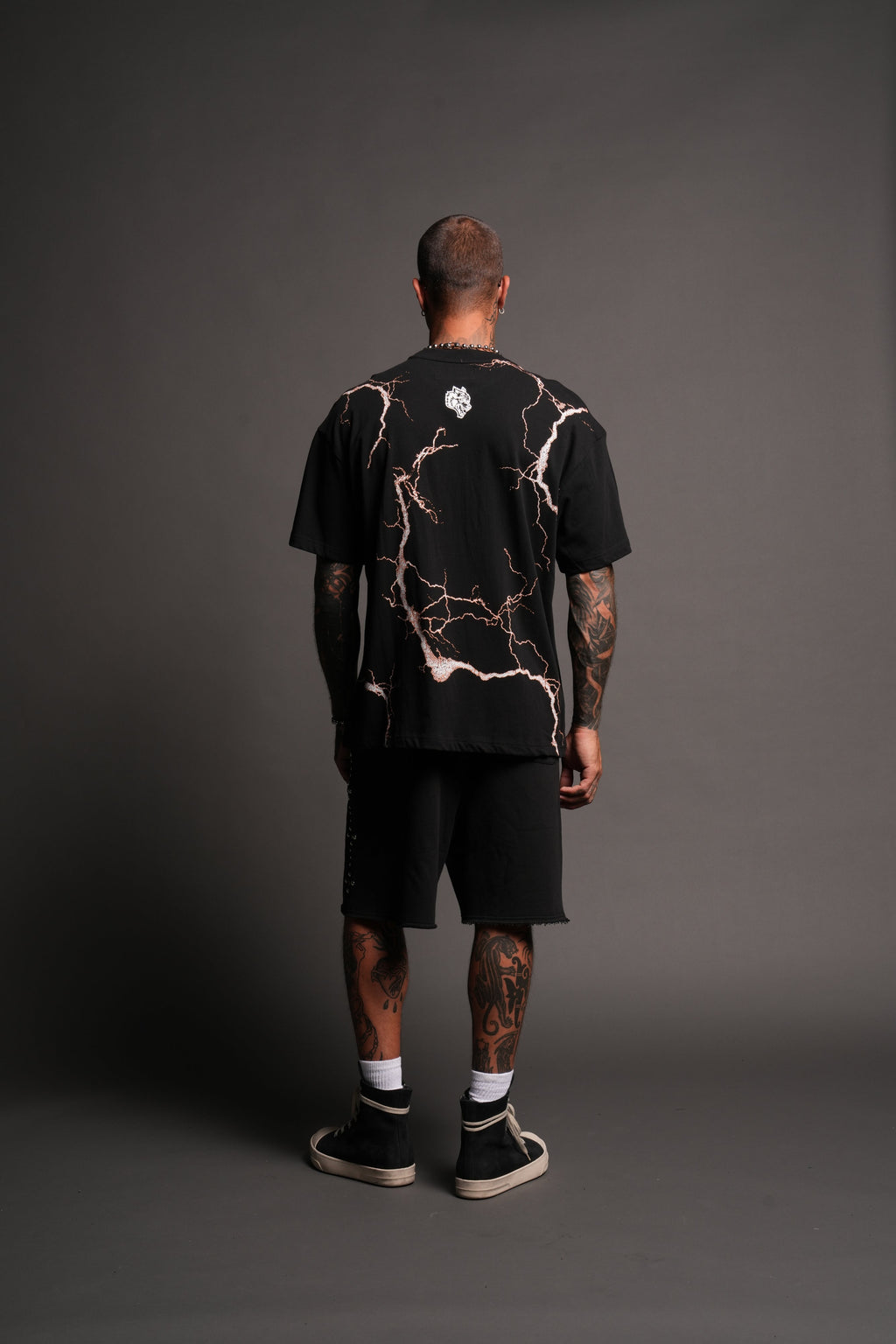 Lightning Frvr Premium Oversized Tee in Black - imagem 6