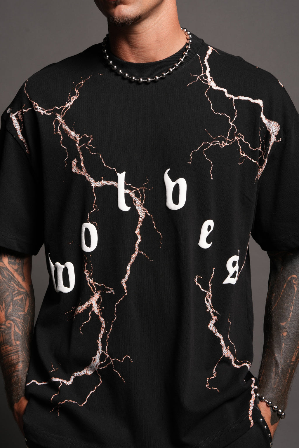 Lightning Frvr Premium Oversized Tee in Black - imagem 7