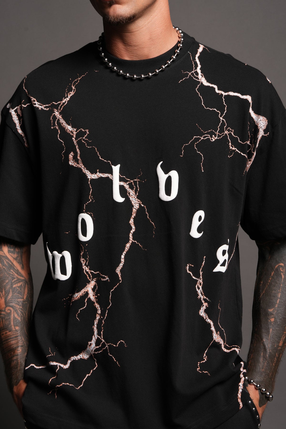 Lightning Frvr Premium Oversized Tee in Black - imagem 7
