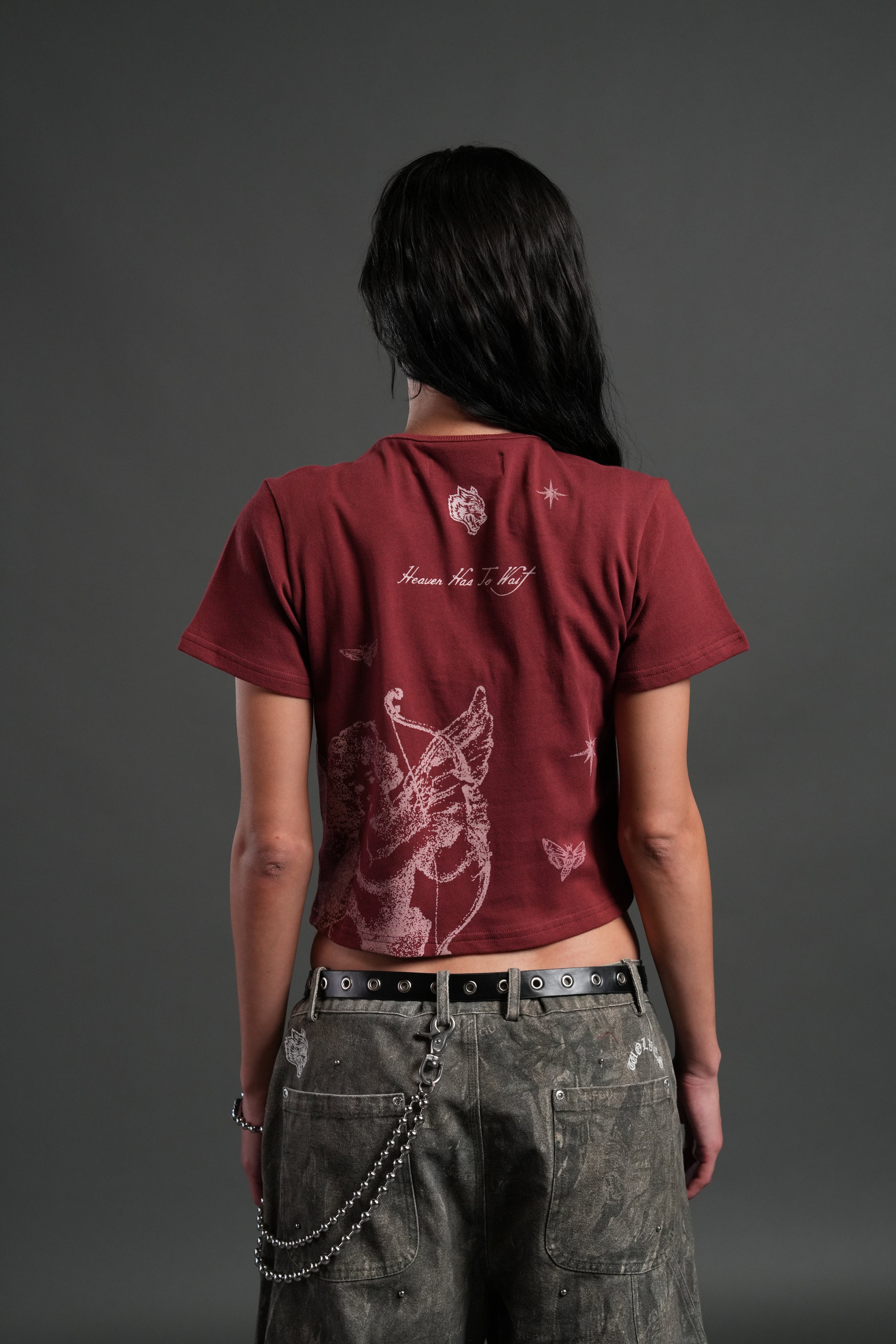 Sacred Flash "Timeless" Tee in Cherry Red — imagem 2
