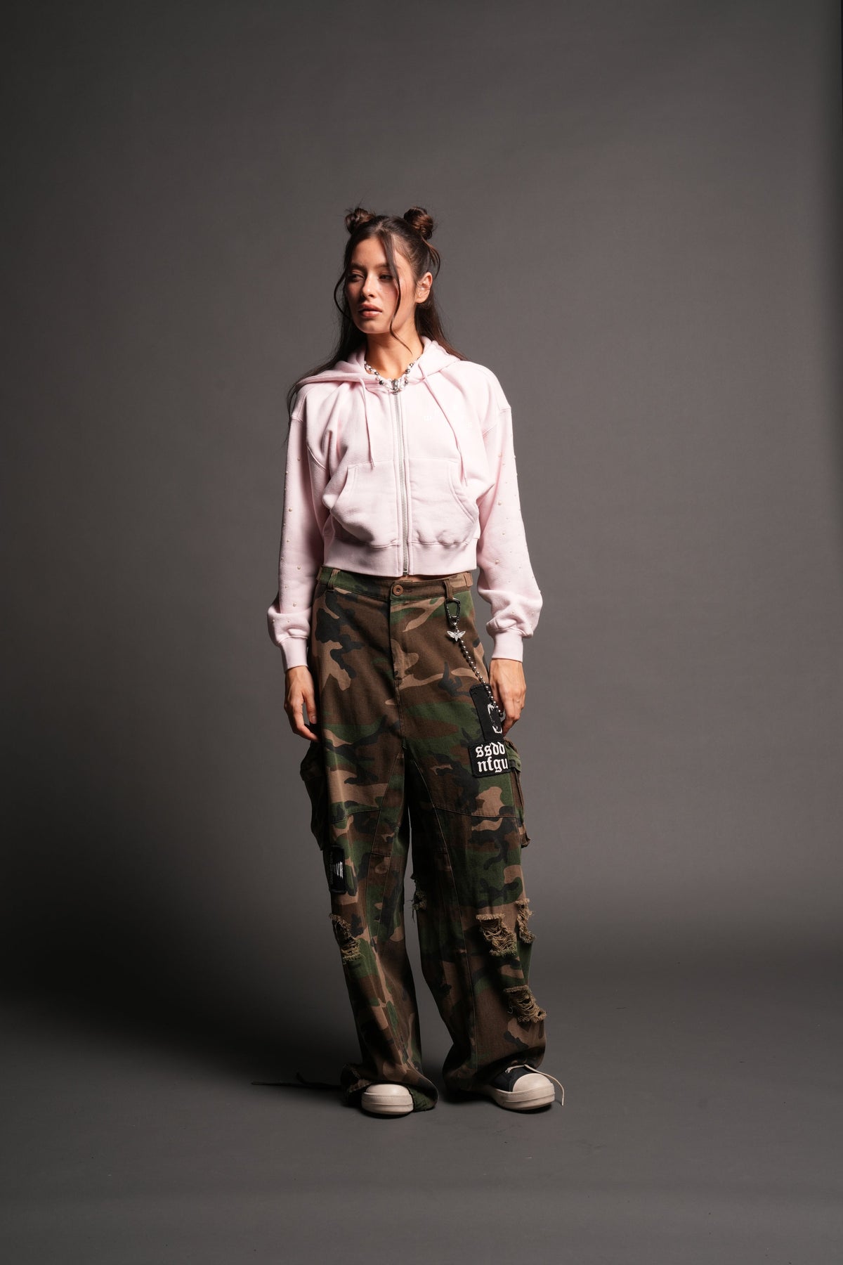 She Pearls Premium Sage Cropped Hoodie In Blush Pink — imagem 3