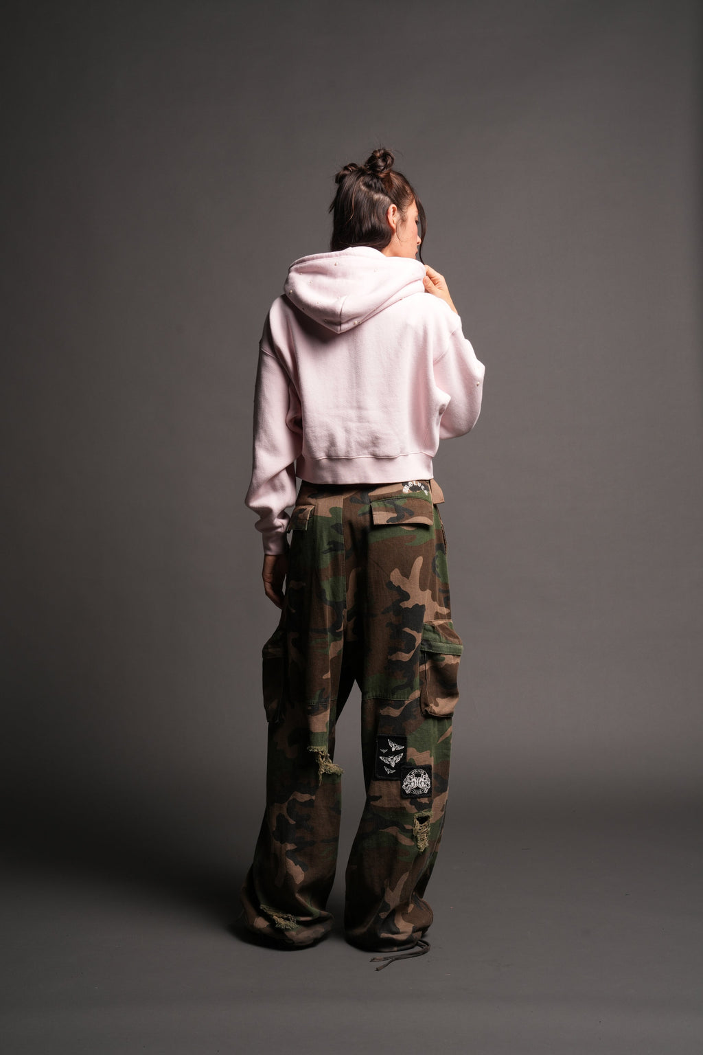 She Pearls Premium Sage Cropped Hoodie In Blush Pink — imagem 4